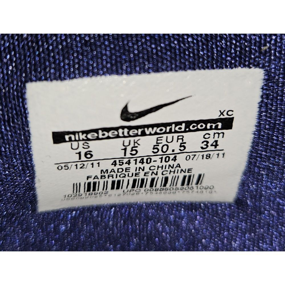 Nike White and Navy High-Top Athletic Basketball Shoes - Picture 7 of 10